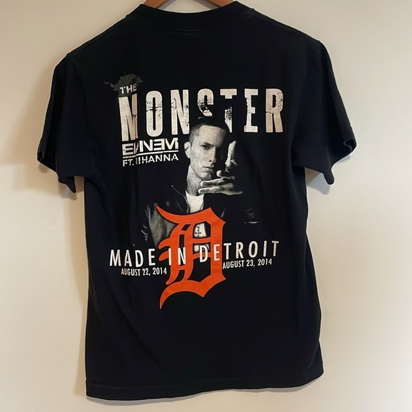 Eminem Tee Rhianna T-Shirt Small Monster Tour Black Rap HipHop Music Dr Dre - Picture 5 of 14